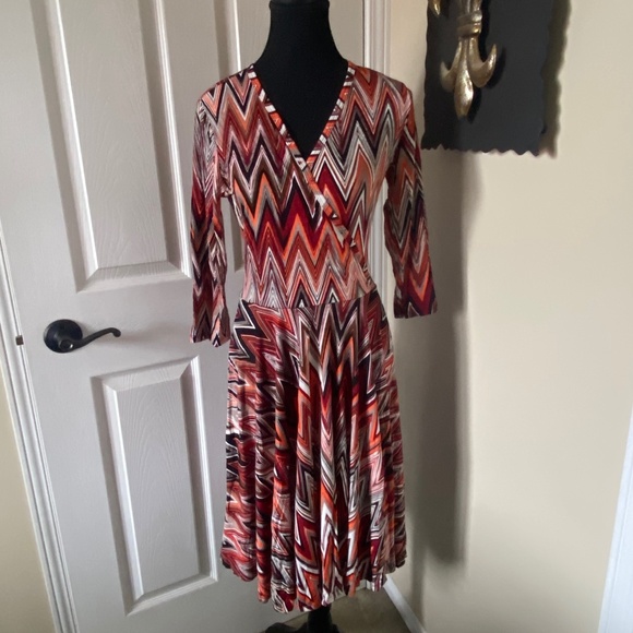 🆕️  Pretty Young Thing ZigZag Pattern Surplice Midi Dress, Size L - Picture 1 of 10